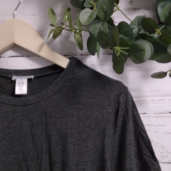 ADP gray top - Picture 2 of 4